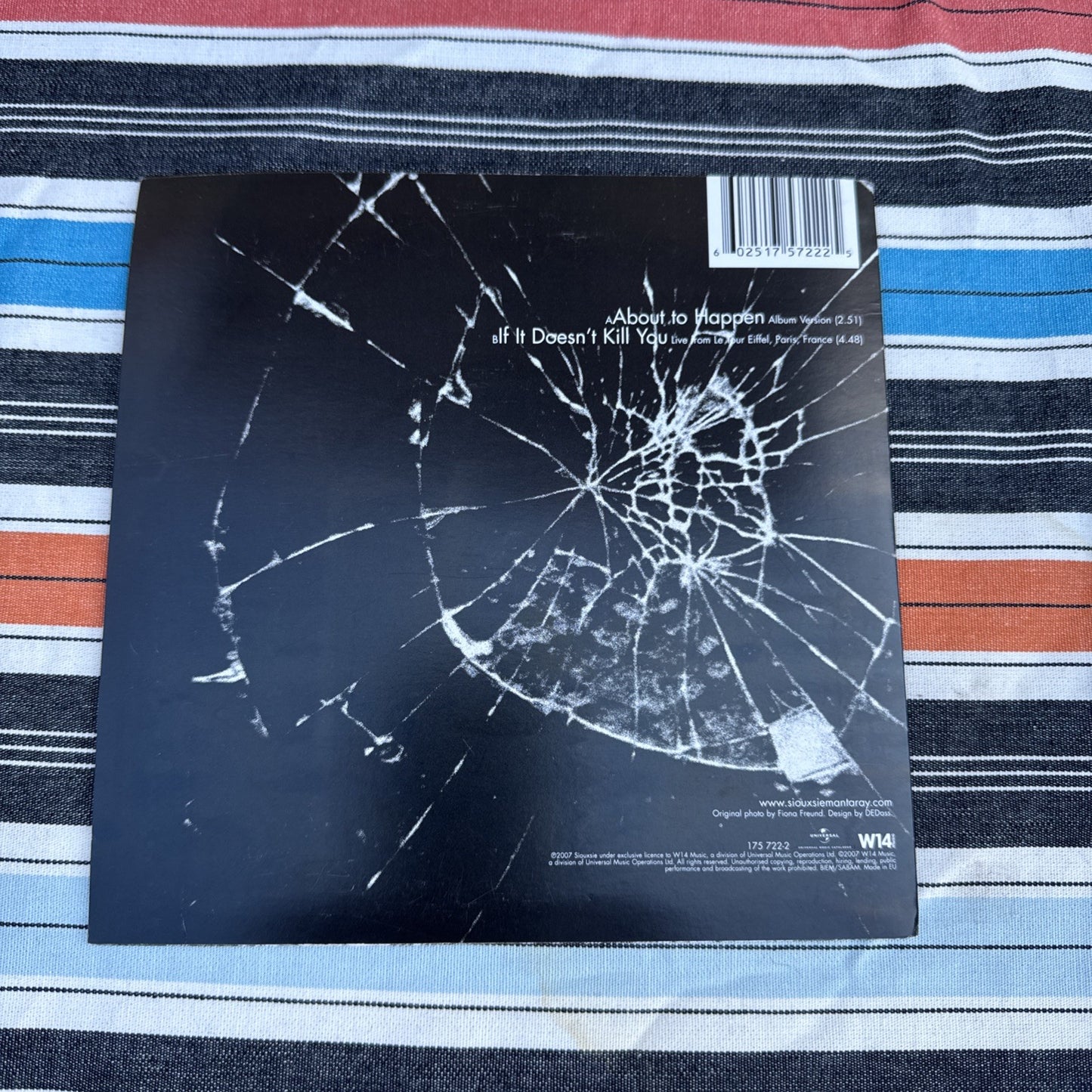 SIOUXSIE - About To Happen (part 2) - 7" - 2008 UK - Siouxsie Sioux Banshees