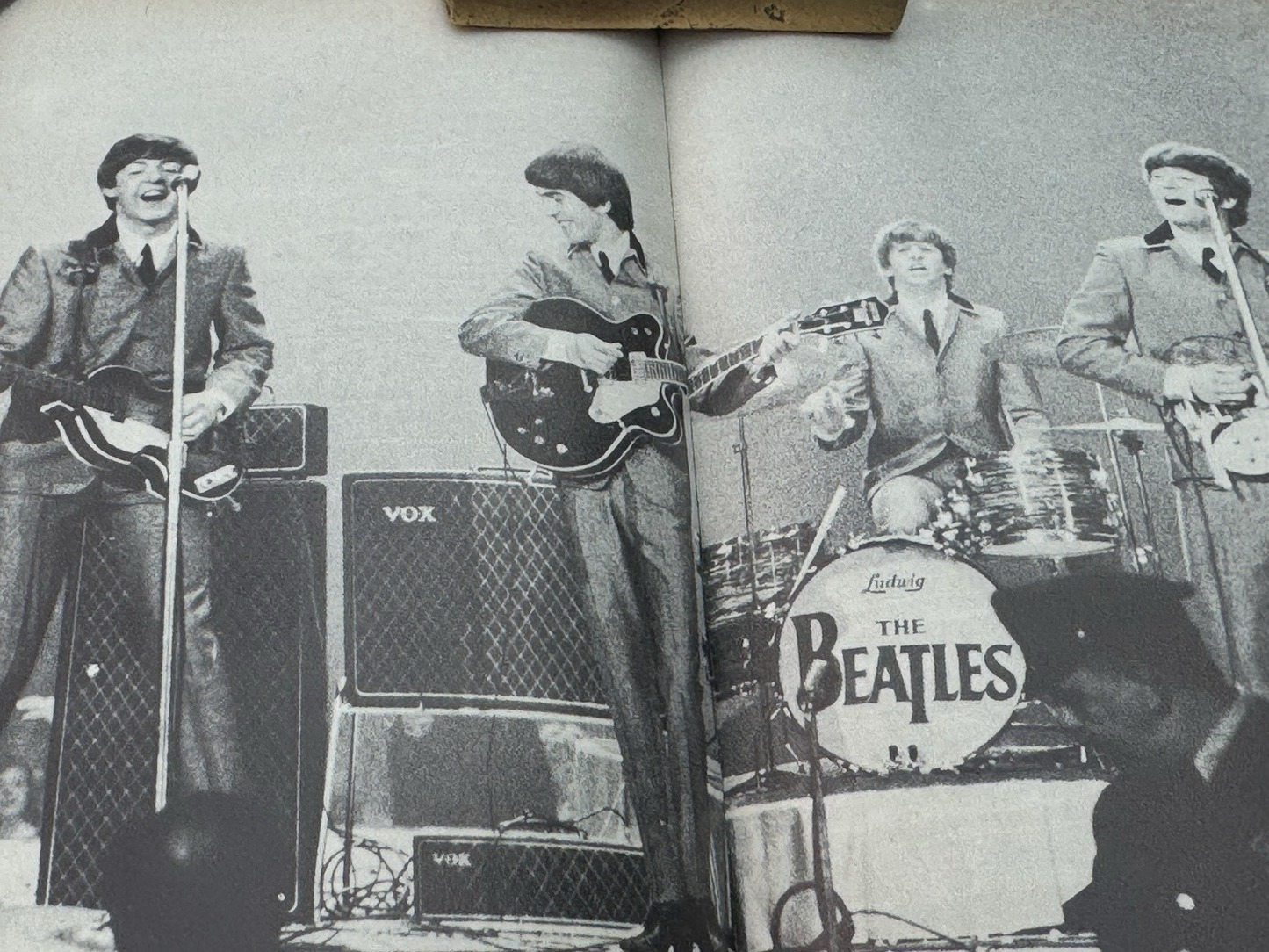 THE BEATLES LOVE ME DO THE BEATLES PROGRESS 1964 FIRST ISSUE LOVELY CONDITION