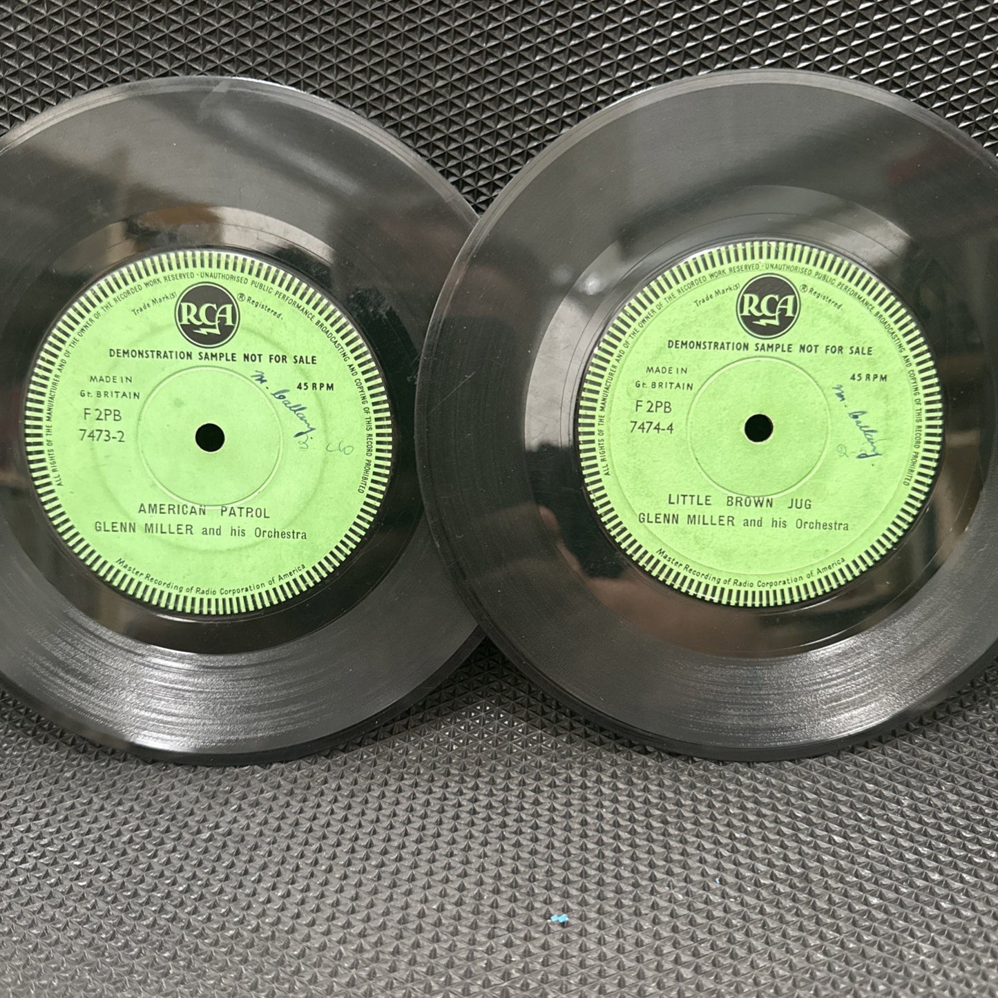 GLENN MILLER 2 x one sided demo RCA F2PB 7474-4 & &$&£-2 Good ++