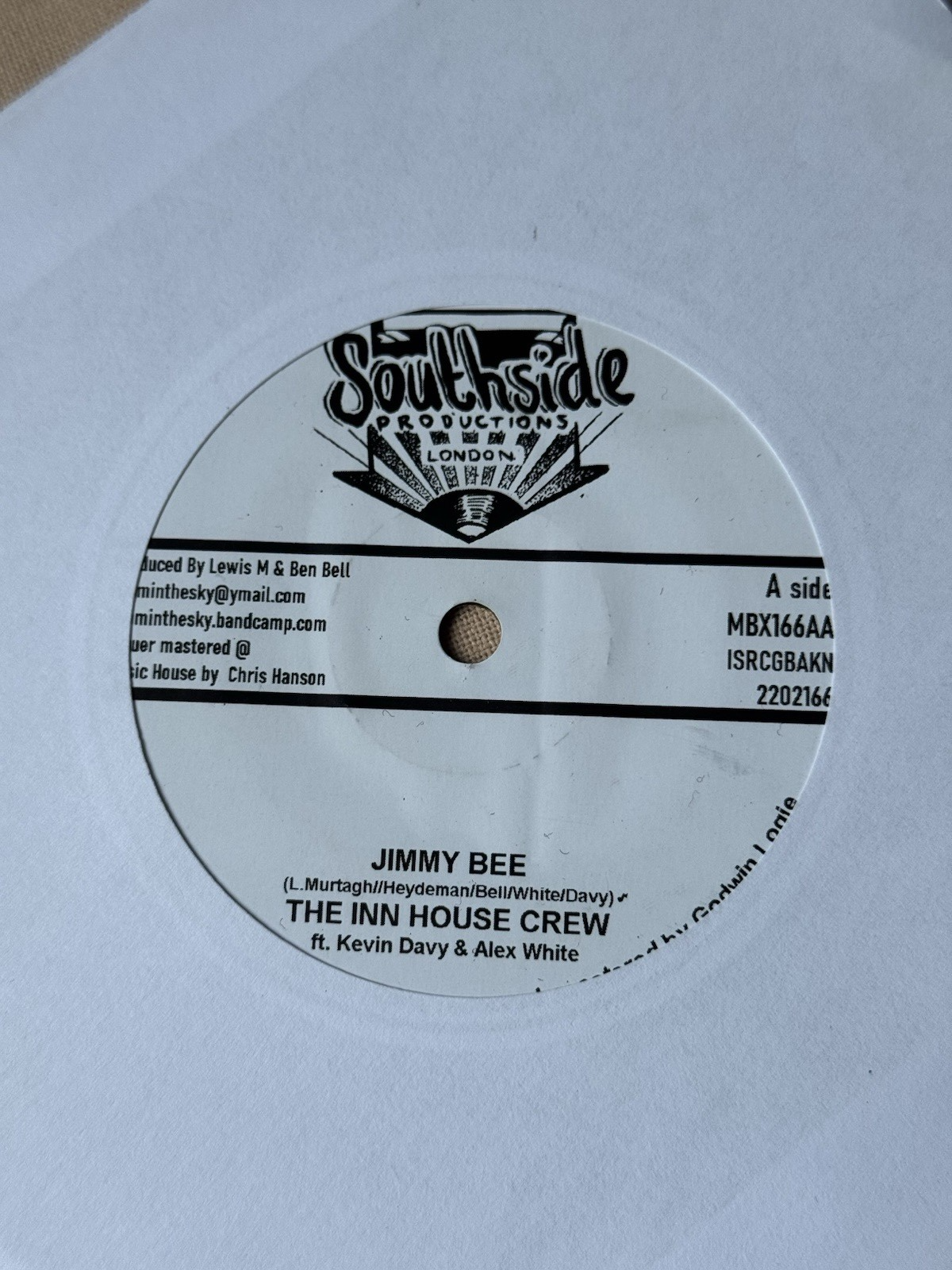 The Inn House Crew – Luanda: 2022 UK afrobeat 7" feat. Ray Carless & Kevin Davy